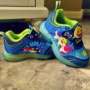 Light up baby shark sneakers                   Baby shark sandals